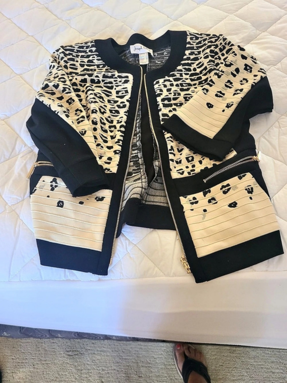 Joseph Ribkoff Women's Animal Print Jacket Black & Beige Size 8 Like New